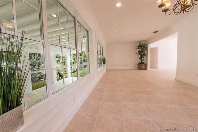 931 Placetas Ave, Coral Gables, FL 33146