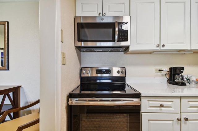 36750 US HIGHWAY 19 N 15305, Palm Harbor, FL 34684