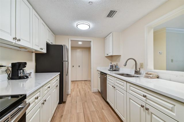 36750 US HIGHWAY 19 N 15305, Palm Harbor, FL 34684
