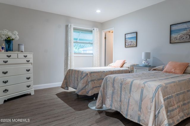 15 Monaco Court, Toms River, NJ 08757