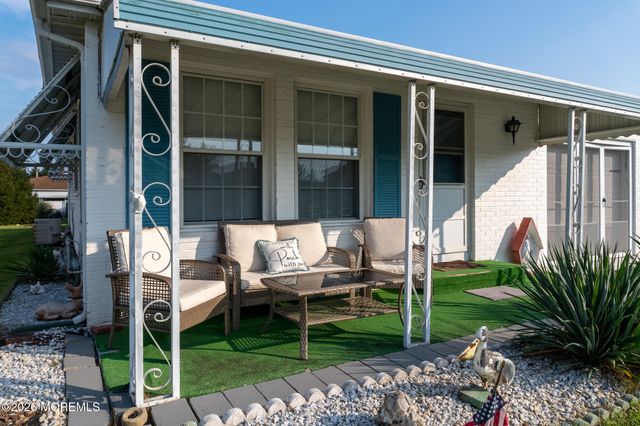 15 Monaco Court, Toms River, NJ 08757