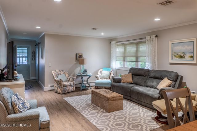 15 Monaco Court, Toms River, NJ 08757