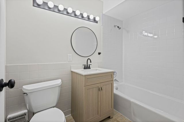 1567 Ridge Avenue 408, Evanston, IL 60201