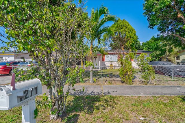 1271 NE 211th St, Miami, FL 33179