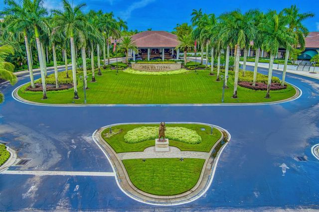 18 SELBY Lane, Palm Beach Gardens, FL 33418