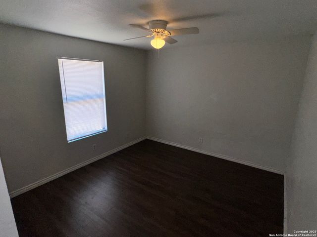 830 W Hutchins Pl Apt 3, San Antonio, TX 78221