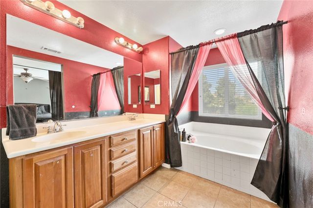 1072 Queen Annes Lane, Beaumont, CA 92223