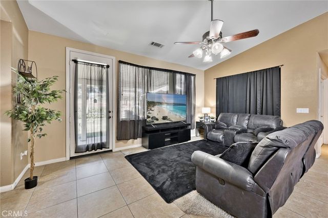 1072 Queen Annes Lane, Beaumont, CA 92223