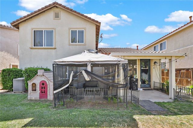 1072 Queen Annes Lane, Beaumont, CA 92223