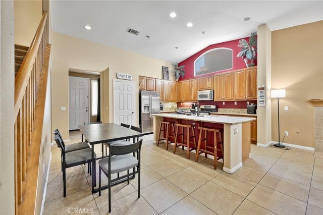 1072 Queen Annes Lane, Beaumont, CA 92223