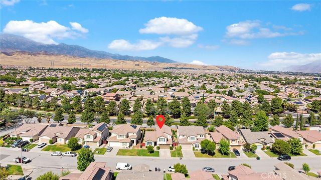 1072 Queen Annes Lane, Beaumont, CA 92223