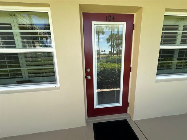 33 Vista Gardens Trail 104, Vero Beach, FL 32962