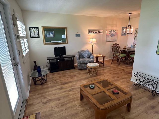 33 Vista Gardens Trail 104, Vero Beach, FL 32962