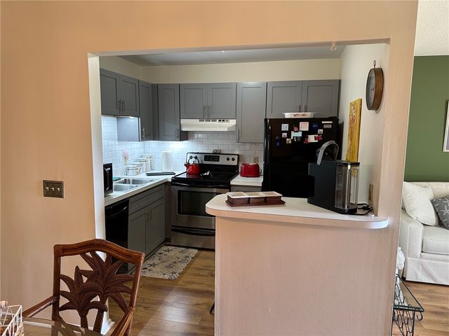 33 Vista Gardens Trail 104, Vero Beach, FL 32962