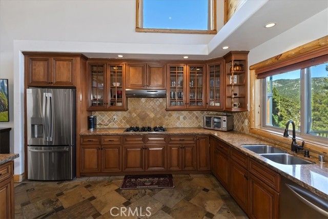 42324 Eagle Ridge, Big Bear Lake, CA 92315