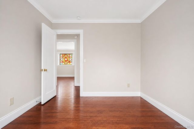 288 Nassau Road, Huntington, NY 11743