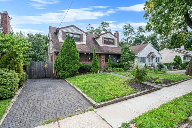 288 Nassau Road, Huntington, NY 11743