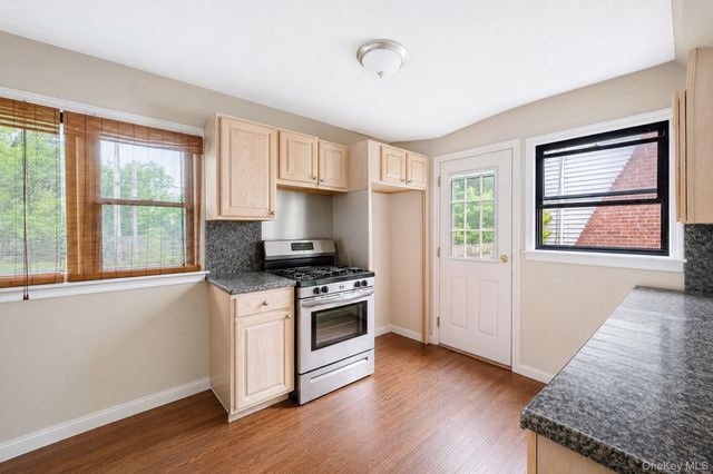 288 Nassau Road, Huntington, NY 11743
