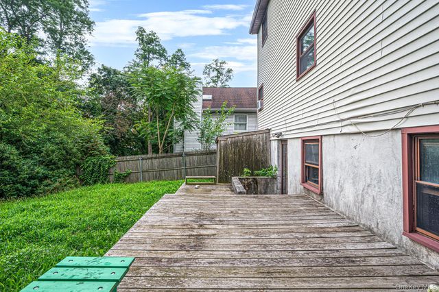 288 Nassau Road, Huntington, NY 11743
