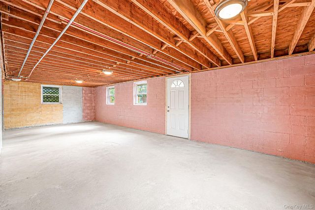 288 Nassau Road, Huntington, NY 11743