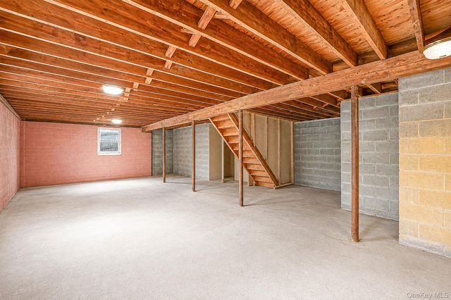 288 Nassau Road, Huntington, NY 11743