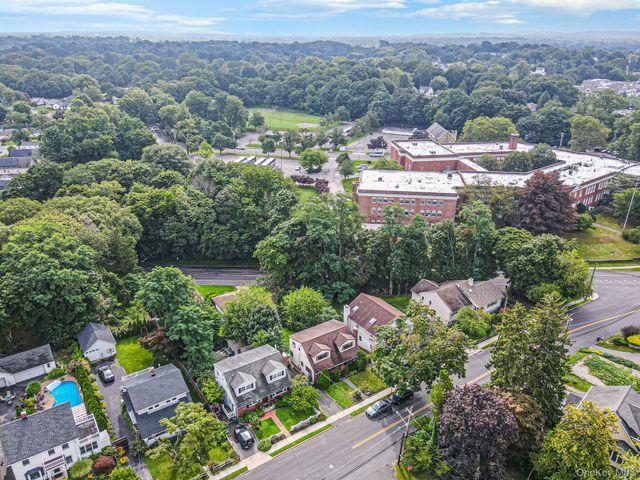 288 Nassau Road, Huntington, NY 11743
