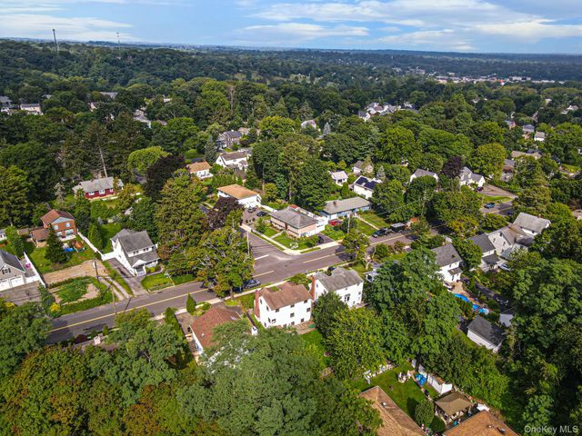 288 Nassau Road, Huntington, NY 11743