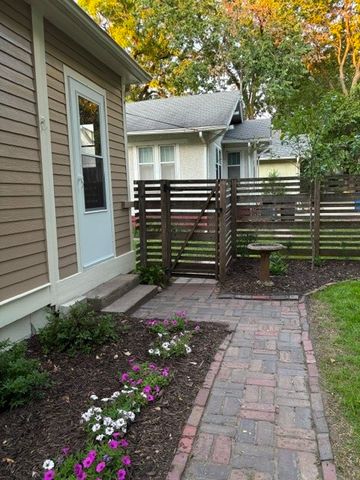 3770 University Avenue, Des Moines, IA 50311
