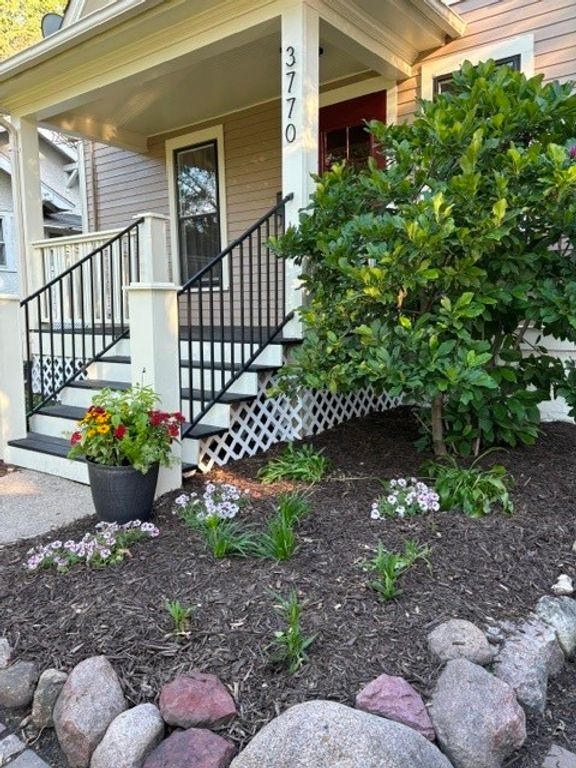 3770 University Avenue, Des Moines, IA 50311