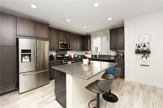 2878 Foxtail, Pomona, CA 91767