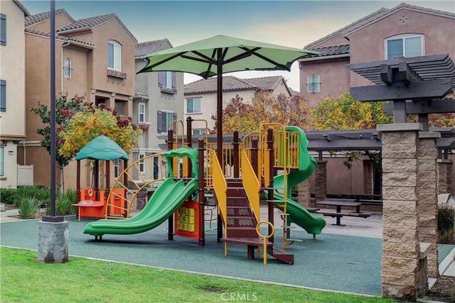 2878 Foxtail, Pomona, CA 91767