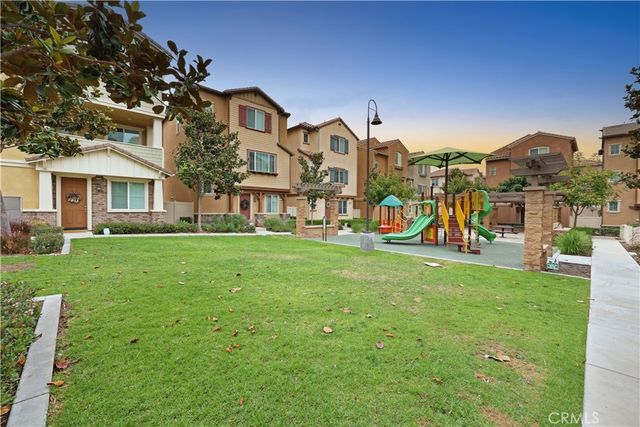 2878 Foxtail, Pomona, CA 91767