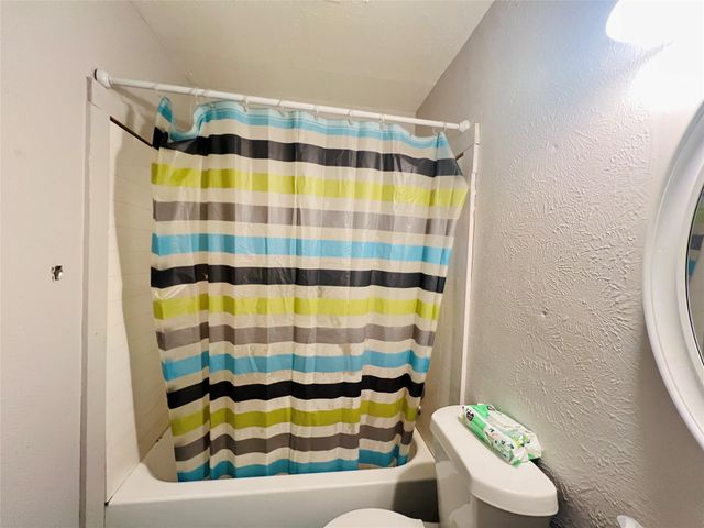 1108 N Elm Street 6, Denton, TX 76201