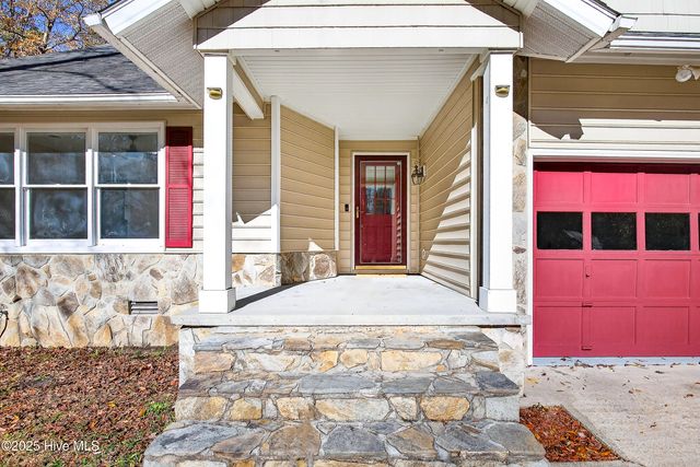 105 Riverbend Road, Jacksonville, NC 28540