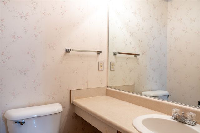 23 Ashford Dr, Cranberry Twp, PA 16066