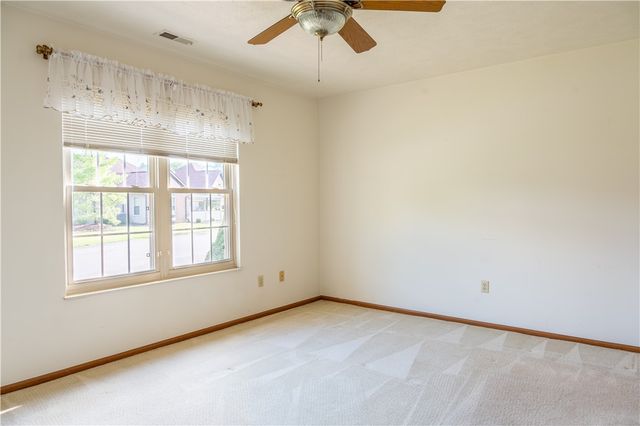 23 Ashford Dr, Cranberry Twp, PA 16066
