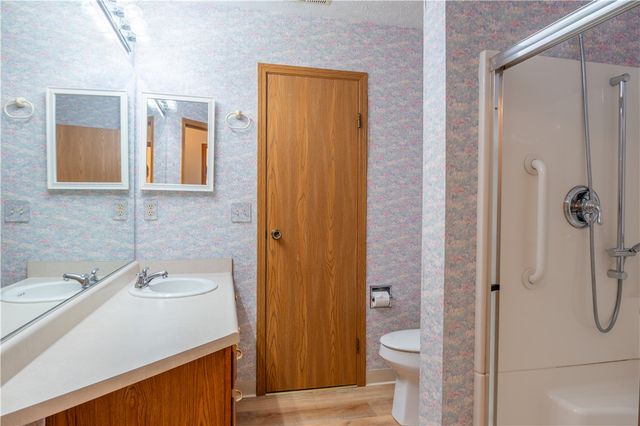 23 Ashford Dr, Cranberry Twp, PA 16066