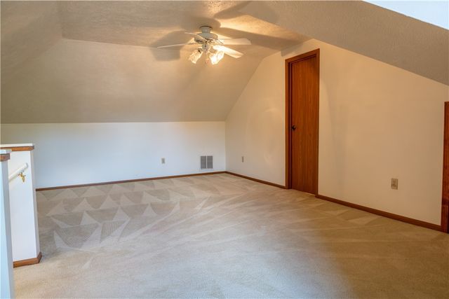 23 Ashford Dr, Cranberry Twp, PA 16066