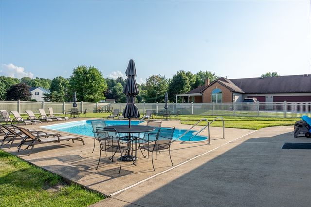 23 Ashford Dr, Cranberry Twp, PA 16066