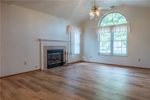 23 Ashford Dr, Cranberry Twp, PA 16066