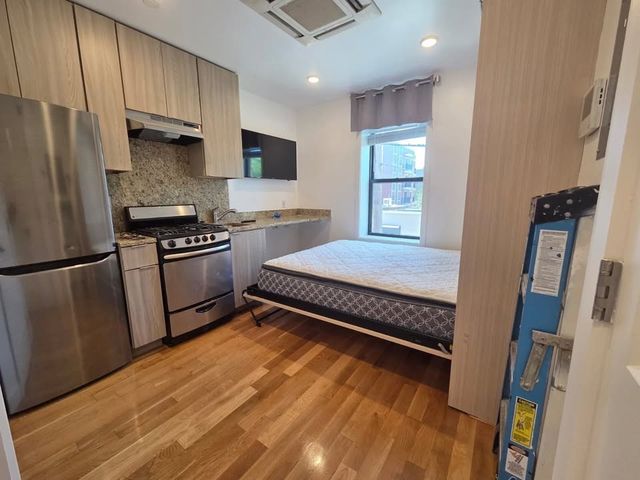 21 Fifth St 15, Chelsea, MA 02150