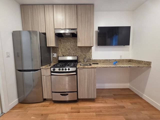21 Fifth St 15, Chelsea, MA 02150