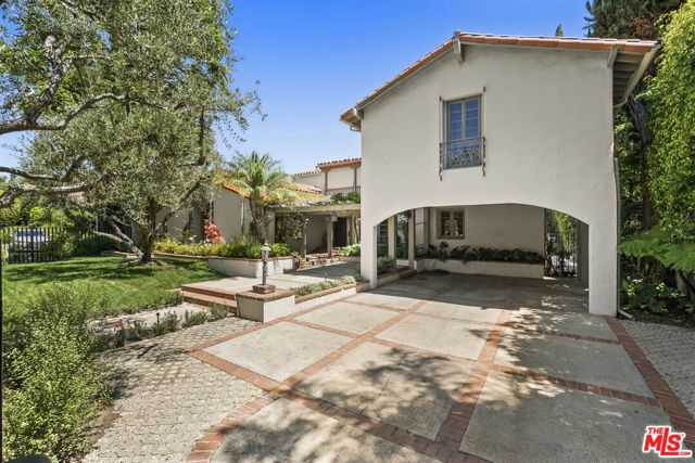 512 N Palm Drive, Beverly Hills, CA 90210