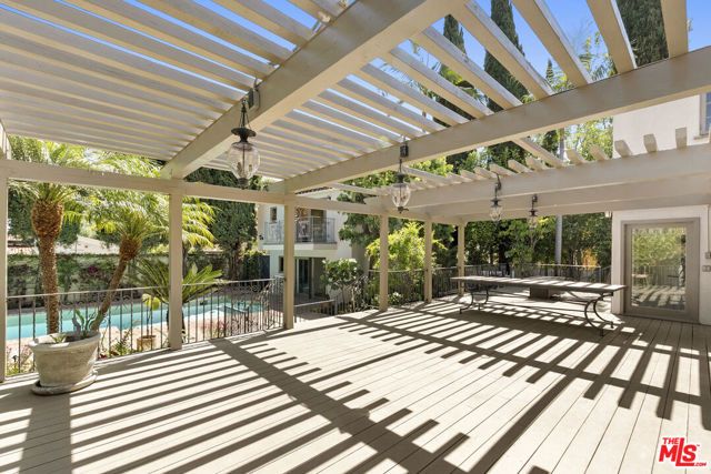 512 N Palm Drive, Beverly Hills, CA 90210