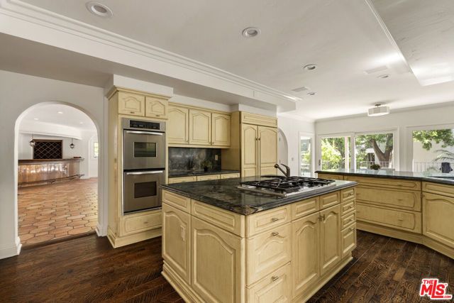 512 N Palm Drive, Beverly Hills, CA 90210