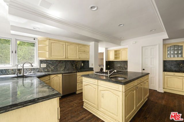 512 N Palm Drive, Beverly Hills, CA 90210