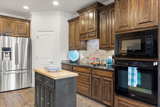 4425 Logan Circle, Granbury, TX 76049
