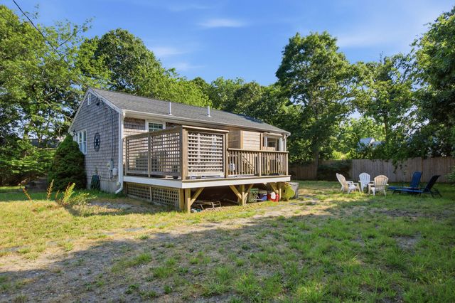 15 Commercial Street, South Yarmouth, MA 02664