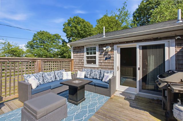 15 Commercial Street, South Yarmouth, MA 02664