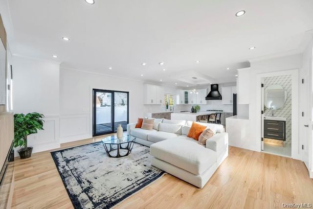 143 Farmedge Road, Levittown, NY 11756